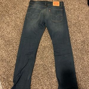 Levi’s Dark Blue Wash Jeans 👖
